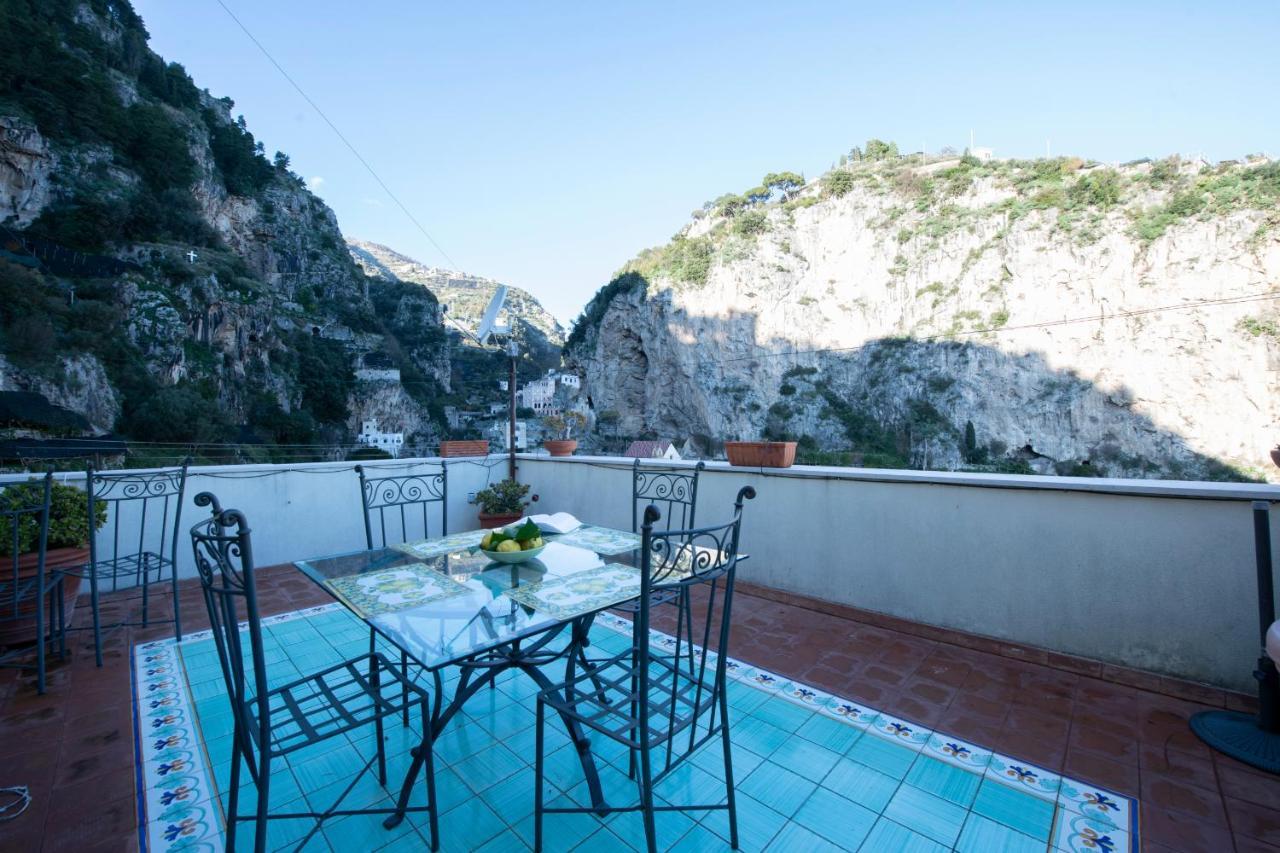 House Amalfi - Terrace & Seaview Appartement Atrani Buitenkant foto
