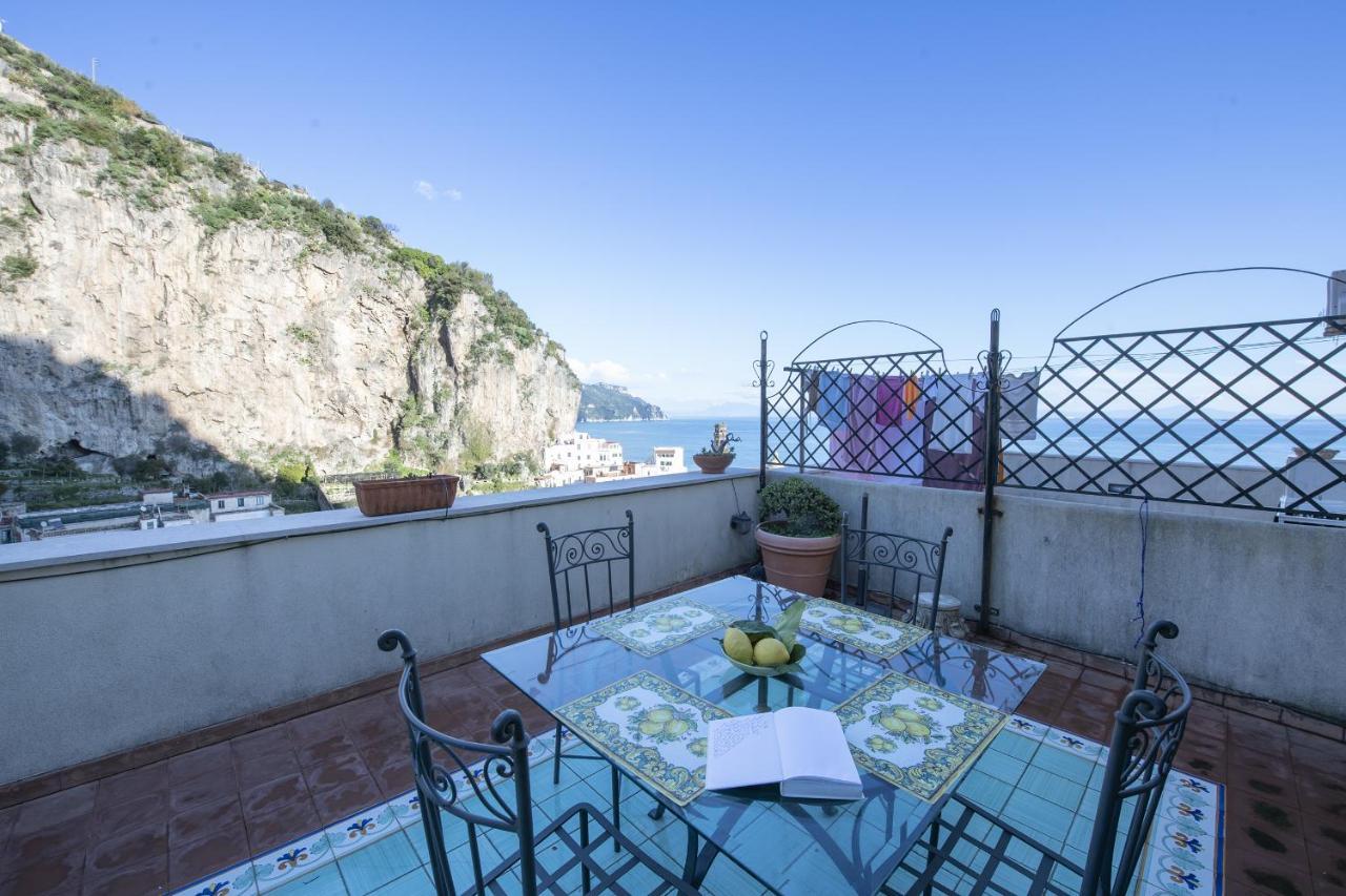 House Amalfi - Terrace & Seaview Appartement Atrani Buitenkant foto