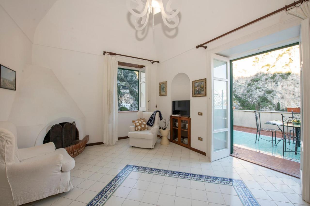 House Amalfi - Terrace & Seaview Appartement Atrani Buitenkant foto